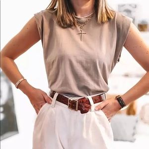 COTTON SHOULDER PAD VINTAGE TEE IN SIZE SMALL